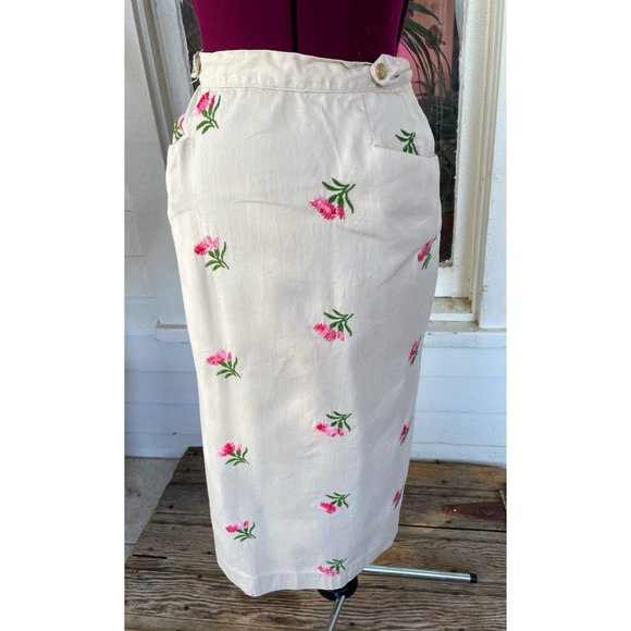 Vintage 1970s Cotton Wrap Skirt Embroidered Pink Flowers Sz M - Picture 1 of 12